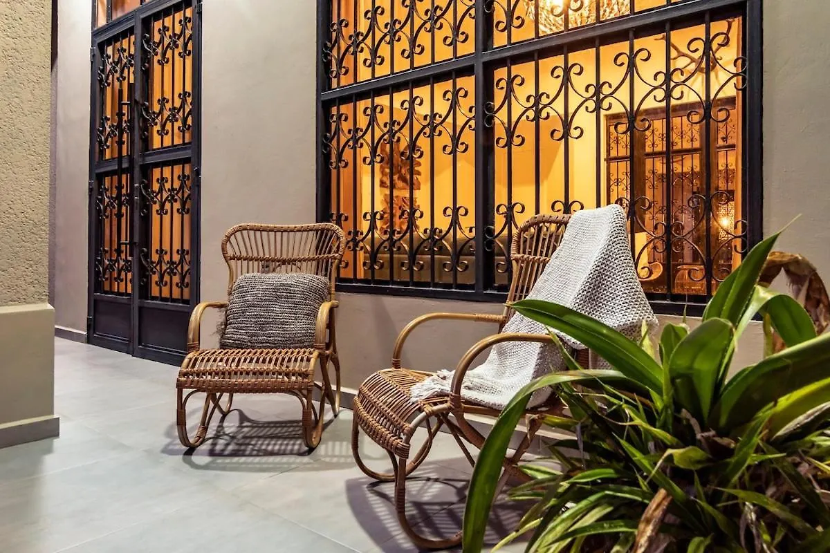 Villa Leon Spacious Tropical Villa With Pool And Outdoor Kitchen Jan Thiel
