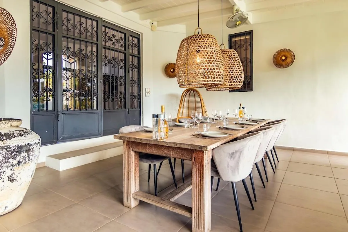 Villa Leon Spacious Tropical Villa With Pool And Outdoor Kitchen Jan Thiel